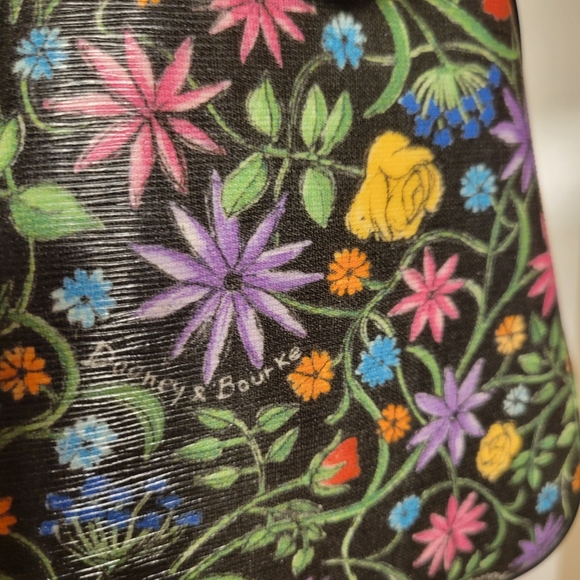 Dooney & Bourke Classic Satchel Black Floral Coated Fabric ~ NWT ~ Stunning! - Picture 16 of 16